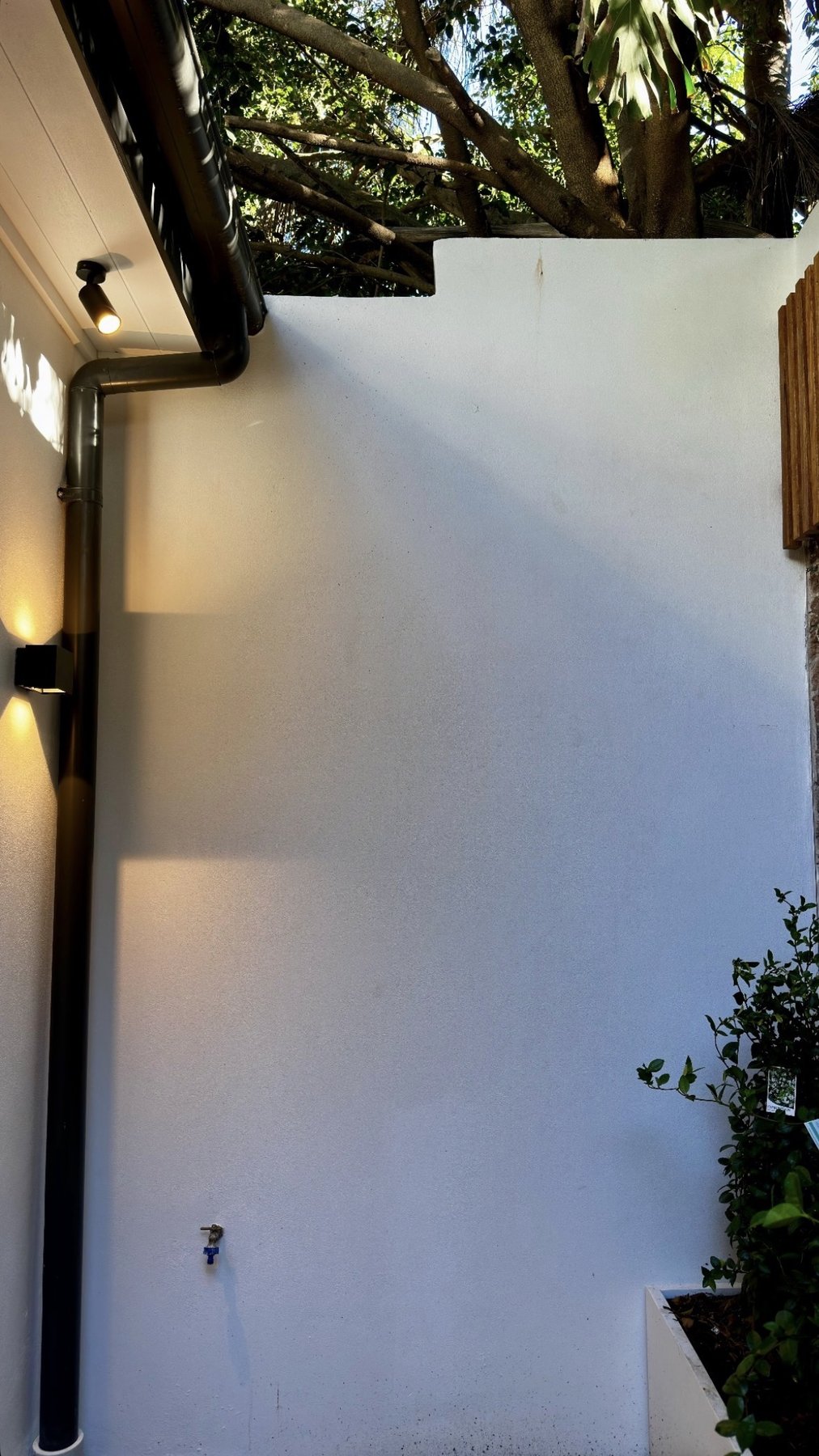 Exterior architectural lighting by Luxora Electrical, Sydney